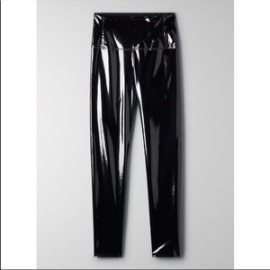 Aritzia Wilfred Free Shiny Vinyl like Daria ankle pant-Medium